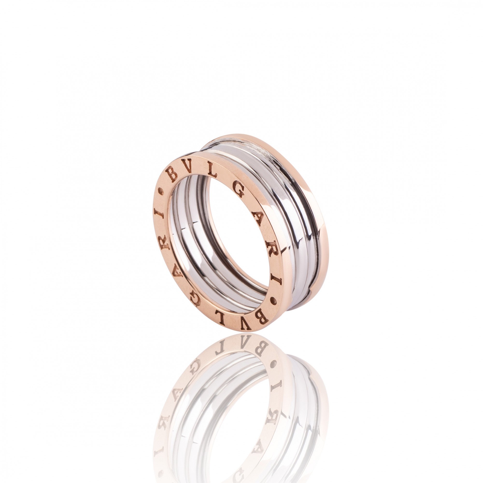 Каблучка Bulgari з червоного і білого золота. Артикул: 2053415. Вага: 5,82 г 